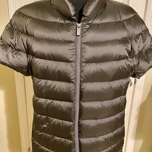 Martha Stewart Women’s Charcoal Gray Puffer Vest With Cap Sleeved - Size XL